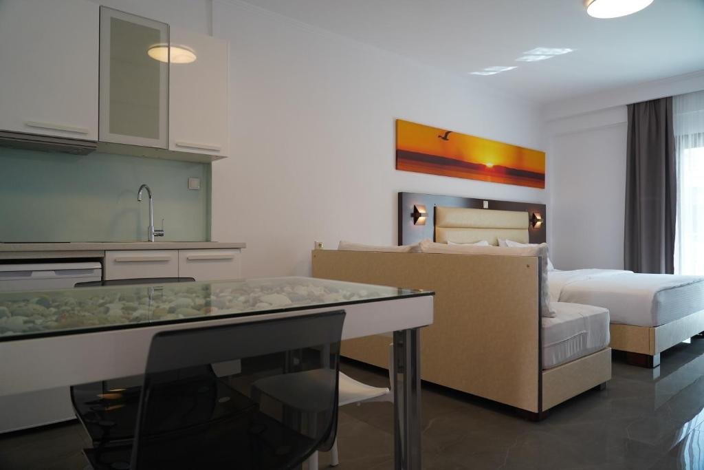 Bedroom Room 5