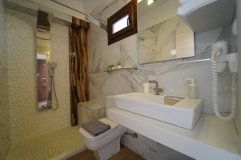 Bathroom 4 New